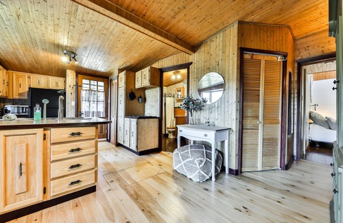 Rawdon Ski Chalet | Waterfront with panoramic view