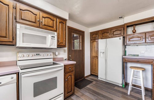 Sturgeon Bay Cabin | Waterfront with private sandy Beach- on 2 Acres! Dog Friendly with fence!