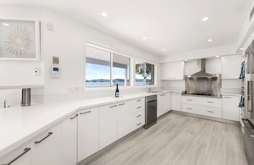 Salamander Bay House | WATERFRONT WONDERLAND - 5 Bedroom Luxury Beachfront House with a Lift!