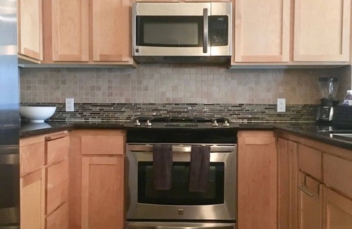 Downtown Seattle Condo | Waterfront Wonderful: 2bed Apt close to Pike Place Mkt and Cruise Terminals