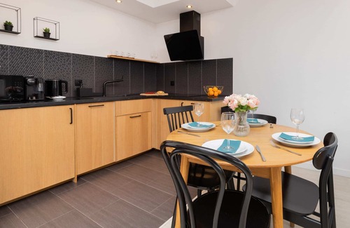 Old Town Apartment | Waterlane 43 | Apartment with Spa | Pool | Sauna