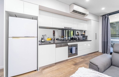 Alexandria Apartment | Waterloo 2Br Modern Apartment Nature Park