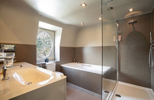 Waterloo House | Waterloo Garden residence