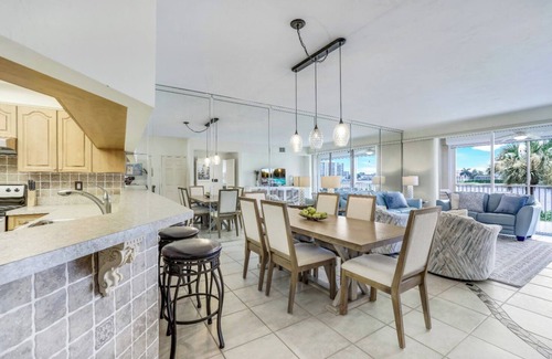 Vanderbilt Beach Condo | Watermark at Vanderbilt Beach Bayside