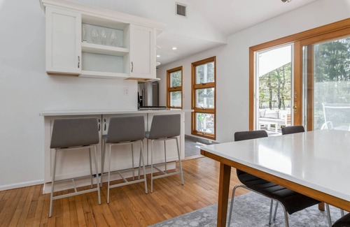 Water Mill House | Watermill Retreat, minutes from Southampton Town Ctr and Beaches!