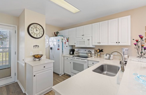 Holden Beach Condo | "Waters Edge 435-C" - Oceanfront Condo w/Community Pool, 2 Bedrooms/2 Bathrooms
