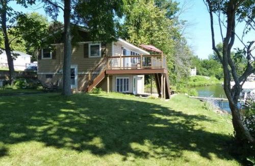 Merrimac House | Waters Edge Cottage