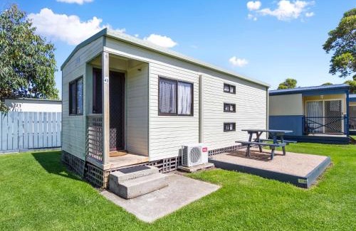 Lakes Entrance Resort | Waters Edge Holiday Park
