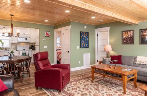 Waverly House | Waters Edge Retreat