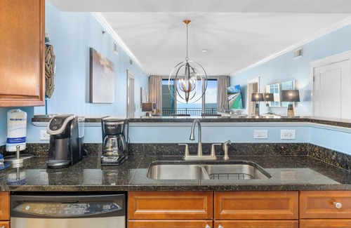 Fort Walton Beach Condo | Waterscape A407 ~ Beach Service ~ Beach View!