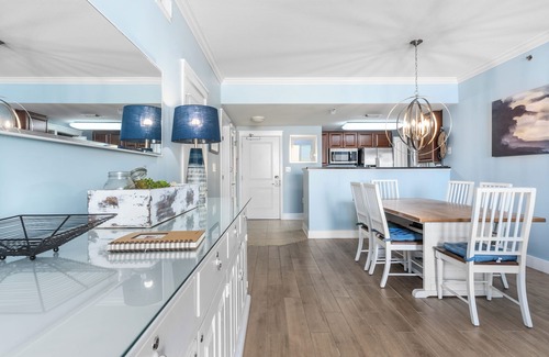 Fort Walton Beach Condo | Waterscape A407 ~ Beach Service ~ Beach View!