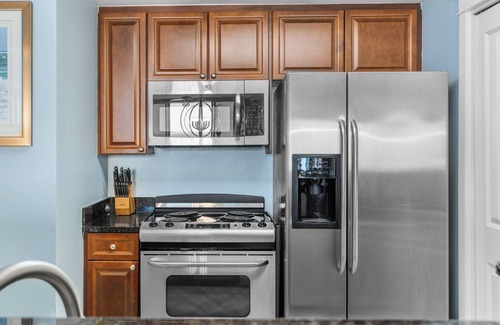 Fort Walton Beach Condo | Waterscape A407 ~ Beach Service ~ Beach View!