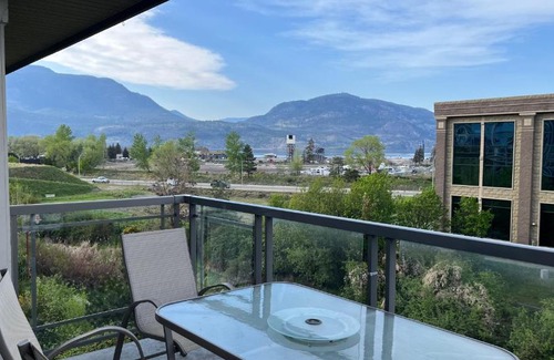 North End Apartment | WATERSCAPES RESORT KELOWNA 2 FULL BEDROOMS SUITE VACATION RENTALS, SHORT TERM RENTALS.