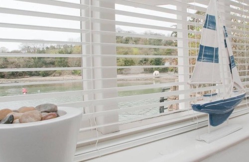 Kingsbridge House | Waterside 2 bed town house