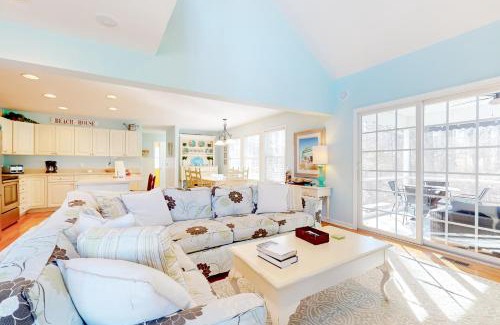 Frankford House | Waterside - 33829 Waterside Dr