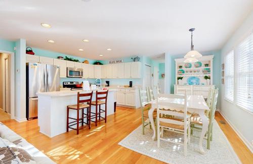 Frankford House | Waterside - 33829 Waterside Dr