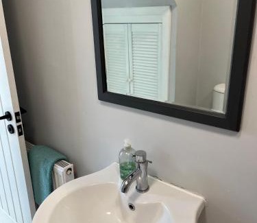 Elgin Apartment | Waterside Apartment