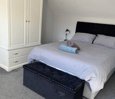 Elgin Apartment | Waterside Apartment