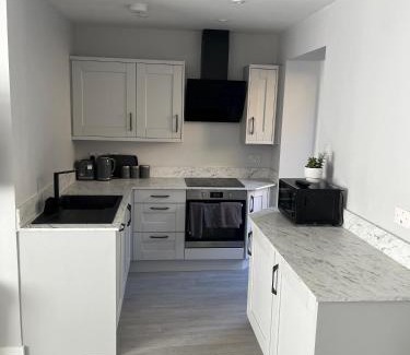 Elgin Apartment | Waterside Apartment