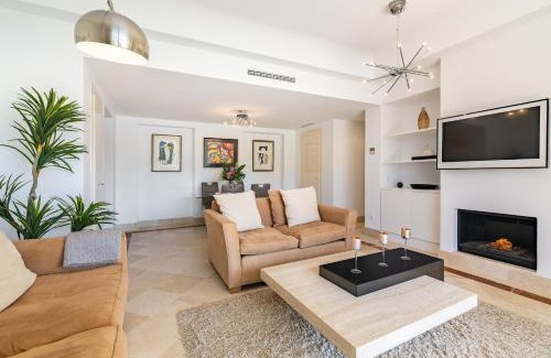 Sotogrande Apartment | Waterside Apartment in Sotogrande Marina with Private Pool
