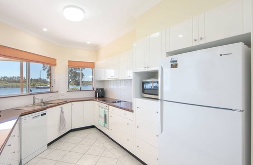 Yamba House | Waterside Escape - Your perfect holiday retreat in the beautiful town of Yamba.