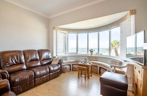 Rhos on Sea House | Waterside