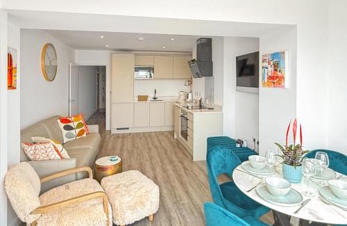 Ventnor Apartment | Waterside
