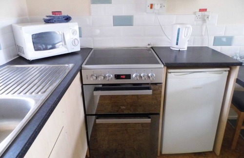 Wroxham Cottage | Waterside holiday cottage with own mooring & fishing. 2-bedroom (Double & Twin)