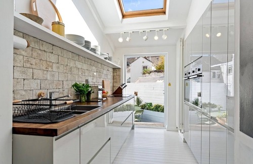 Flushing House | Waterside house with sea views