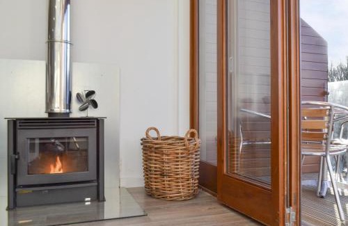 Rastrick House | Waterside Lodge Sixteen - Uk13038