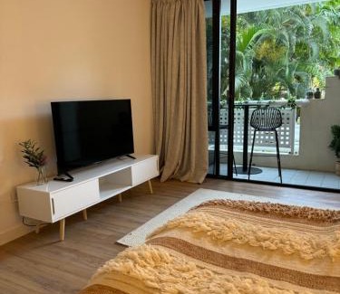 Cairns North Apartment | Waterside Studio NorthShore Tower