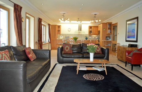 Tighnabruaich House | Waterside Villa, shore front location with 22m balcony, 5 bathrooms, sleeps 8