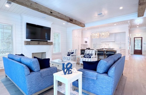 WaterSound Beach House | Watersound Home -Beautiful Gulf Views, Pool, and Gas Grill-122GBT