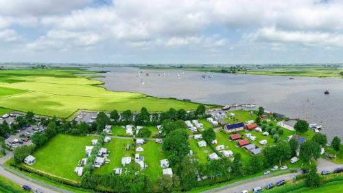 Oudega Apartment | Watersportcamping De Bearshoeke, Oudega