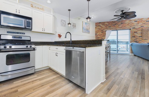 South Haven Condo | Watertown Haven heated pool Marina District