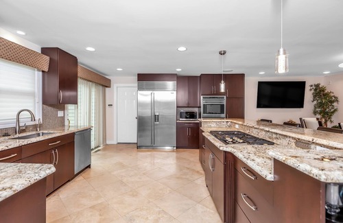 Lido Beach House | Waterview beach House with Private Beach