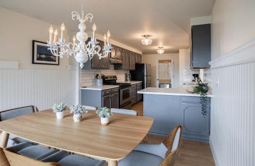 Rosario House | Waterview, Bright Home Close To Town, Moran Park