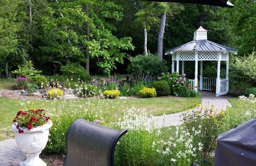 Saugeen Shores Cottage | Waterview Executive Cottage - Port Elgin, Ontario
