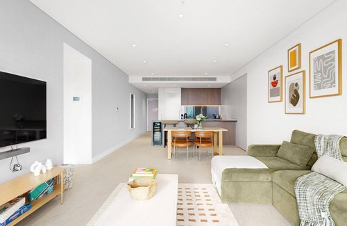 Rhodes Apartment | Waterview High, Rhodes Isyd