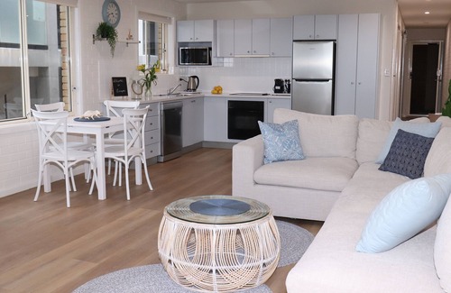 The Entrance Apartment | Waterviews on Marine - Apartment 3