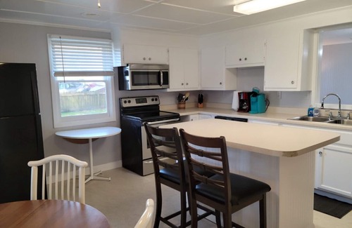Ocean Isle Beach House | Waterway House 2 BR/1 BA/Sleeps 6/WiFi/Linens/Spectacular Views