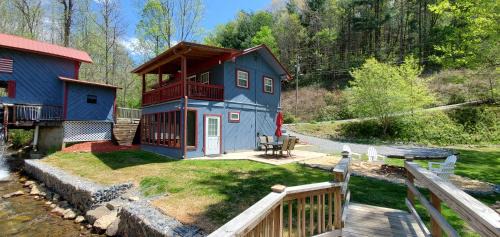 Upper Peachtree House | Waterwheel Cabin by the Creek