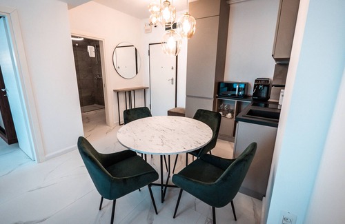 Mamaia-Sat Apartment | Wave 4 Residence