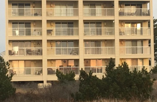 Leeds Point Apartment | Wave Catcher at Brigantine