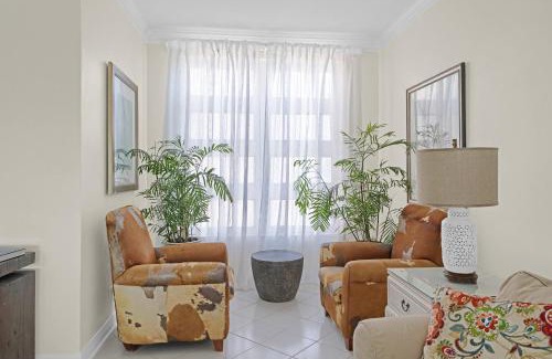 Nassau Apartment | Wave Song - Stunning apartment on beach with pool
