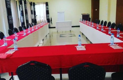 Makueni Hotel | WAVECREST CASTLE HOTEL
