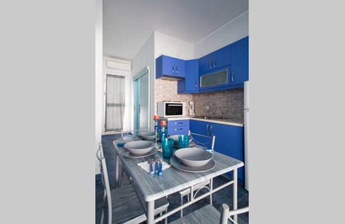 Salamis House | Wavedance Accommodation (Posidonas)