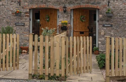 Axbridge House | Wavering