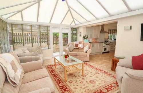 Skendleby House | Waverley