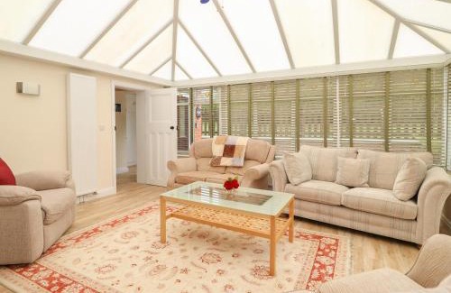Skendleby House | Waverley
